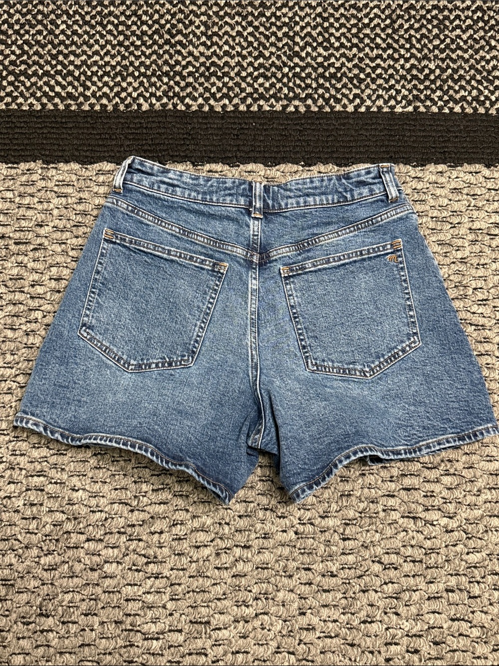 Madewell The Curvy Perfect Mid-Length Jean Short Women's 28 High Rise Casual - Picture 2 of 5